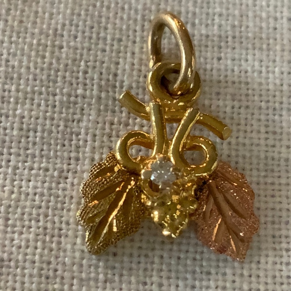 Black Hills Gold Pendant With Diamond 12K Stamper Green Rose Pink Yellow Vintage